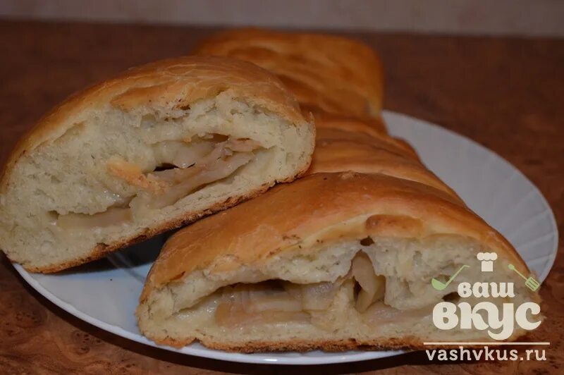 Батон с повидлом. Батон постный фото. Итальянский хлеб с оливками. Чесночный хлеб. Фаршированный батон.