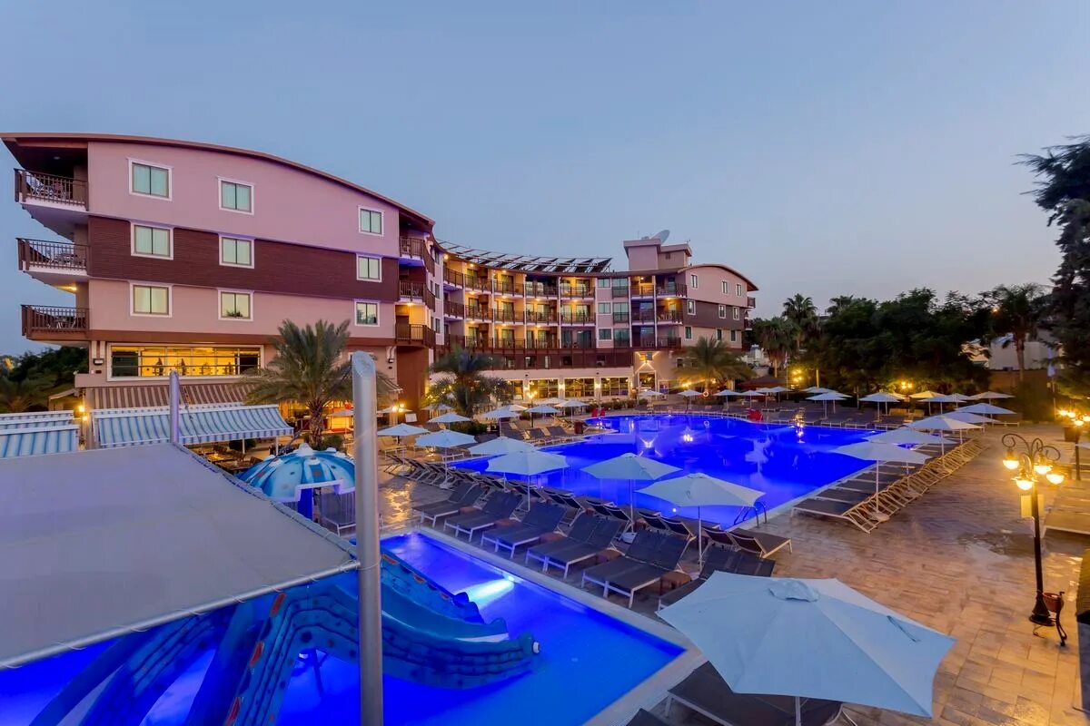Quattro family отзывы. Quattro family club dem hotel alanya hv-1 турция конаклы. Кватро фэмили клаб турция аланья. Отель quattro family club dem hotel alanya 5*. Турция quattro family 5 конаклы.