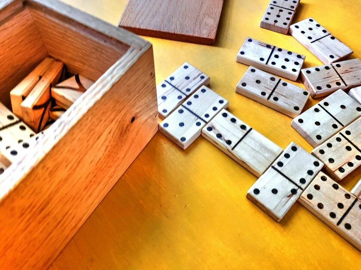 Там домино. Домино 6. Домино делаул 2. Игра Домино классическое. Домино Dominoes.