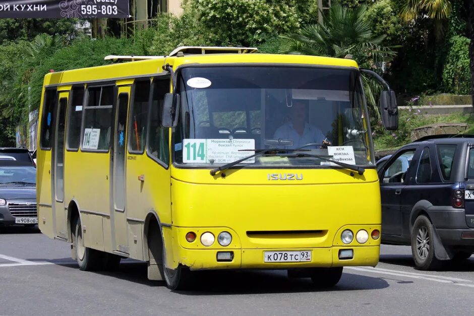 Где сейчас автобус сочи. Богдан а 202 сочи. маршрутки в сочи. автобусы сочи. автобусы в адлере.