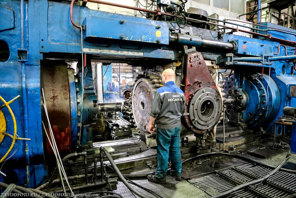 Москабель вакансии. Завод москабель москва. Завод москабель башня. Москабельмет официальный сайт. Ген директор москабельмет.