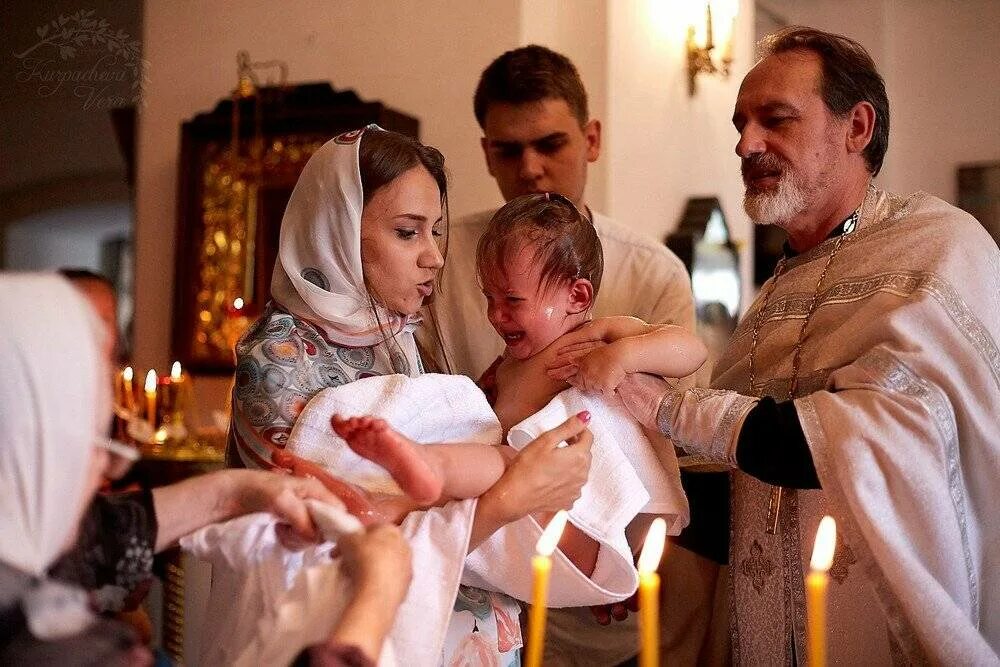 Когда ходят в церковь на крещение