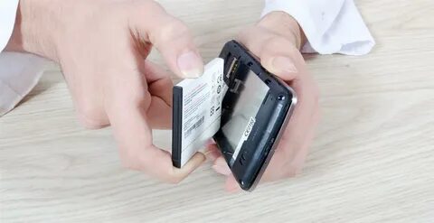Как открыть телефон чтобы вытащить аккумулятор