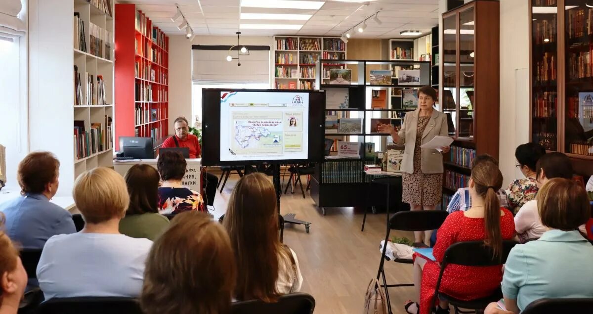 Библиотековедение. Читальный зал нгпу. Библиотечный метод. Методика изучение библиотечных фондов. Методом компонентного проектирования.