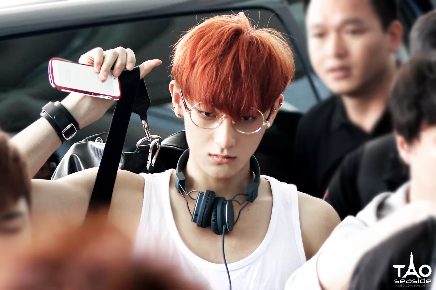 M tao. Exo в машине. ака тао. huang zi tao. пробужденный ака тао.