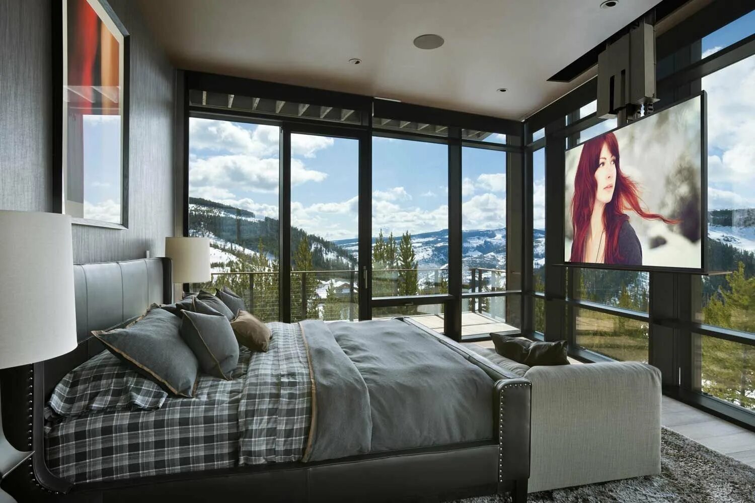 Скай Ривер панорамные окна. Спальня с панорамными окнами. Спальня с большими окнами. Спальная с панорамным окном.