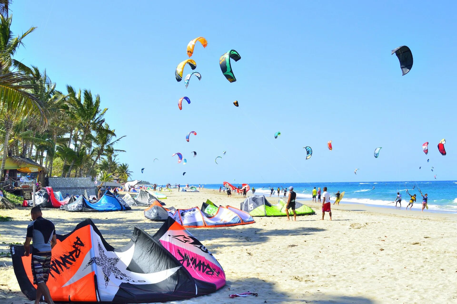 Пляж Кабарете Доминикана. Пляж кайт Бич Дубай. Пляж Kite Beach в Дубае. Серфинг Кабарете.