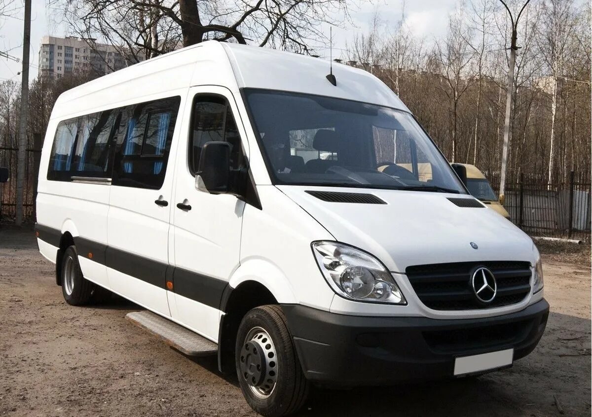 Мерседес Спринтер пассажирский. Мерседес Бенц Спринтер 515. Mercedes Sprinter 2011. Мерседес Спринтер 20 мест. Мерседес пассажирский купить бу