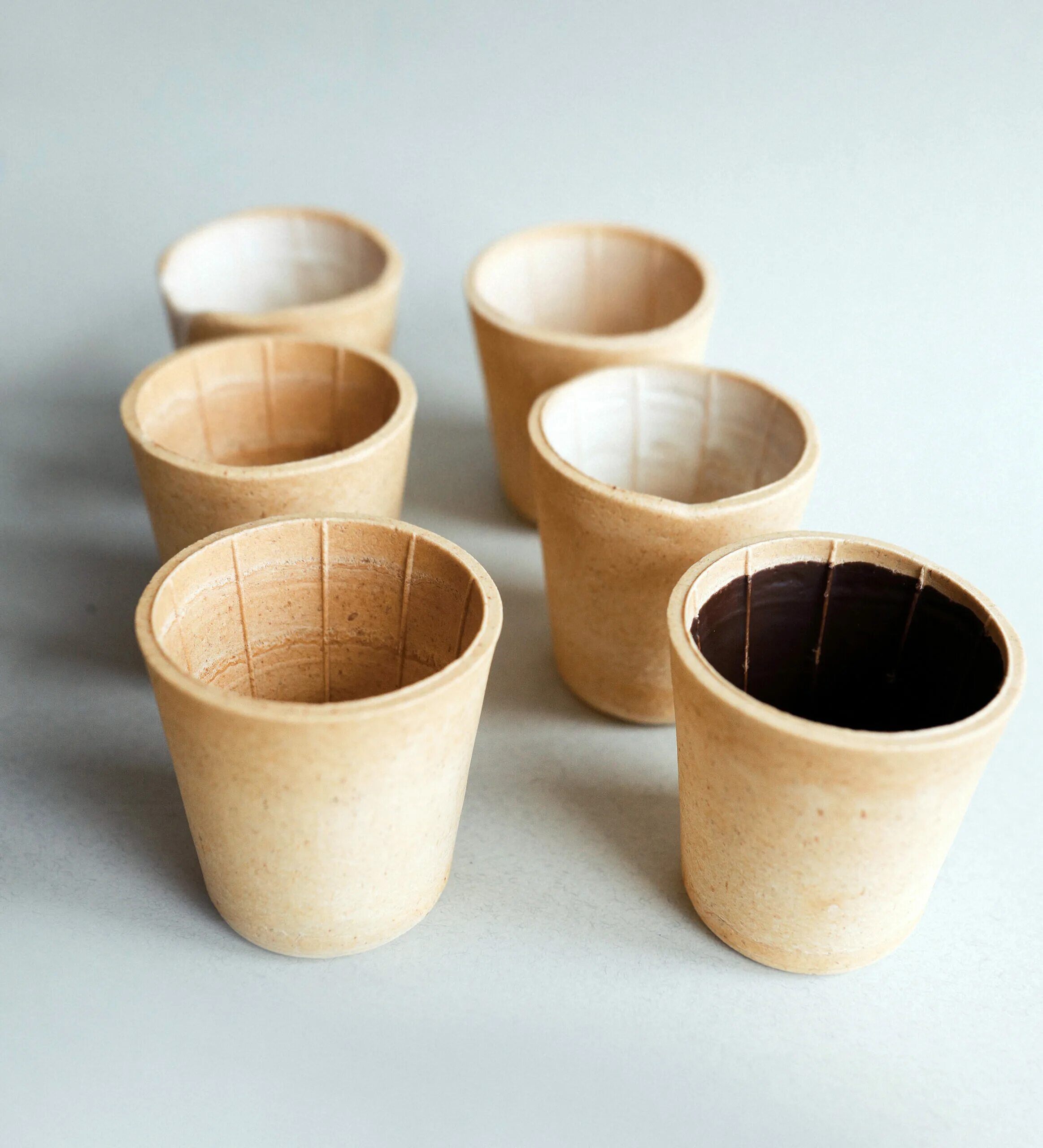 Съедобные стаканчики. Кофе в съедобном стакане. Съедобные стаканы. Съедобный стакан. Стакан для кофе.