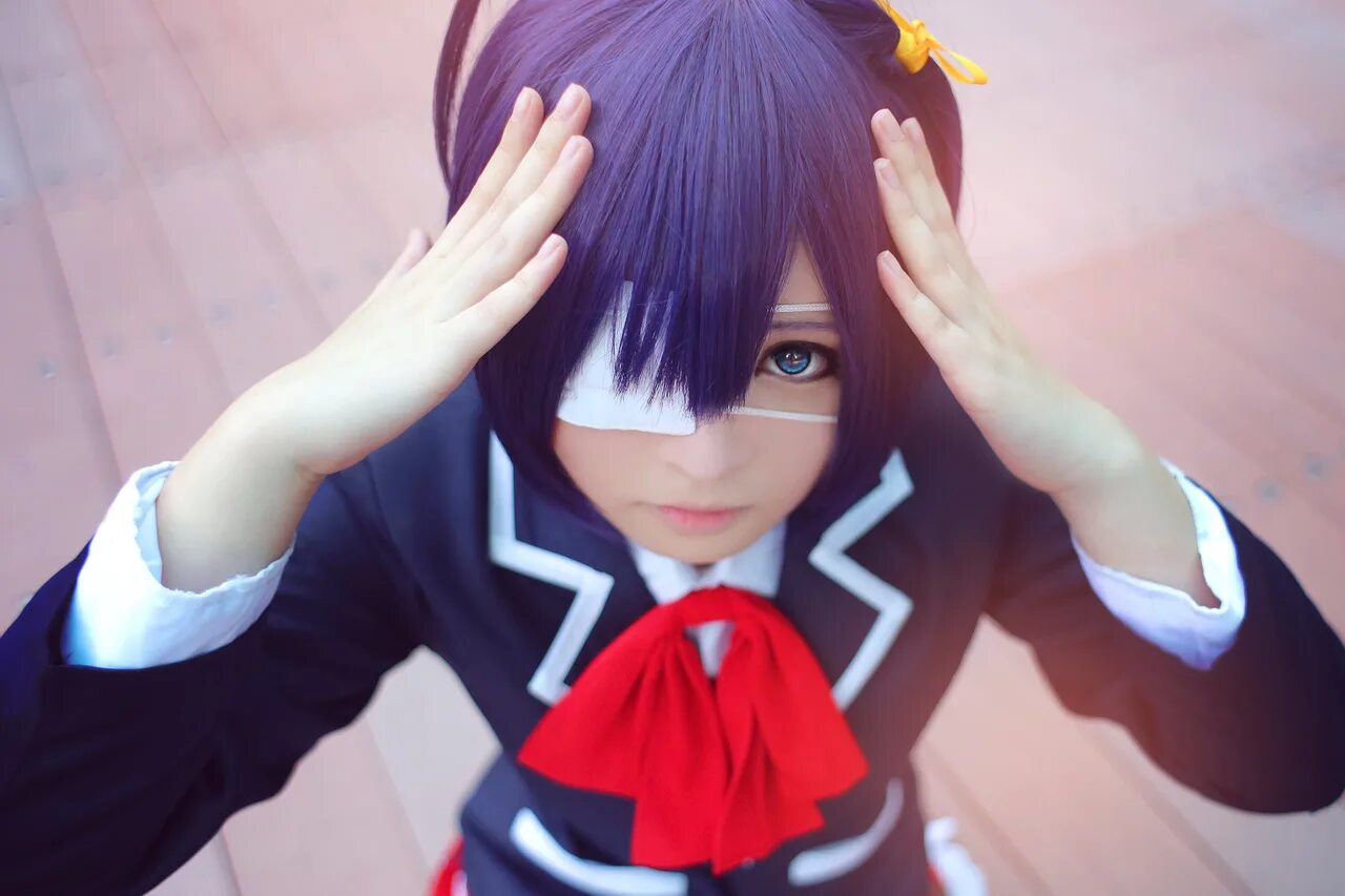 Косплей плюсы. Rikka Takanashi Cosplay. Косплеер анимешник.