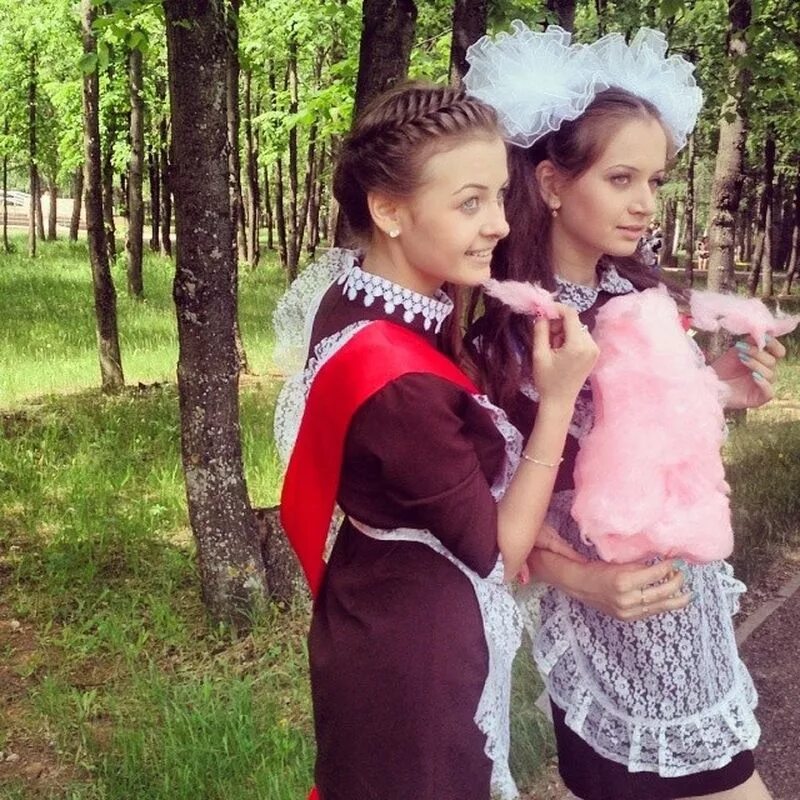 Девочки школа телеграмм. Слитые девочки. Школьницы избили сверстницу в школе. Девочки школа телеграмм. Выпускницы 2014.