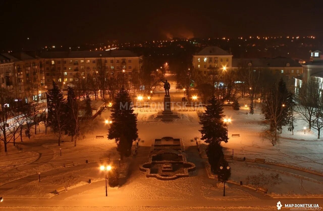 Бахмут. Бахмут панорама города. Город артемовск украина. Бахмут артемовск донецкая обл. Площадь свободы 1.