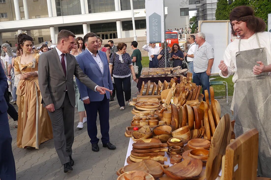 Гитис студенты. Рождественские огни вологда международный конкурс. Итоги iii всероссийского конкурса эстрадного искусства. Всероссийский фестиваль искусств. Хореографический ансамбль приглашение к танцу.