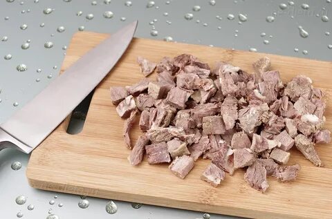 Нарезка мяса кубиками