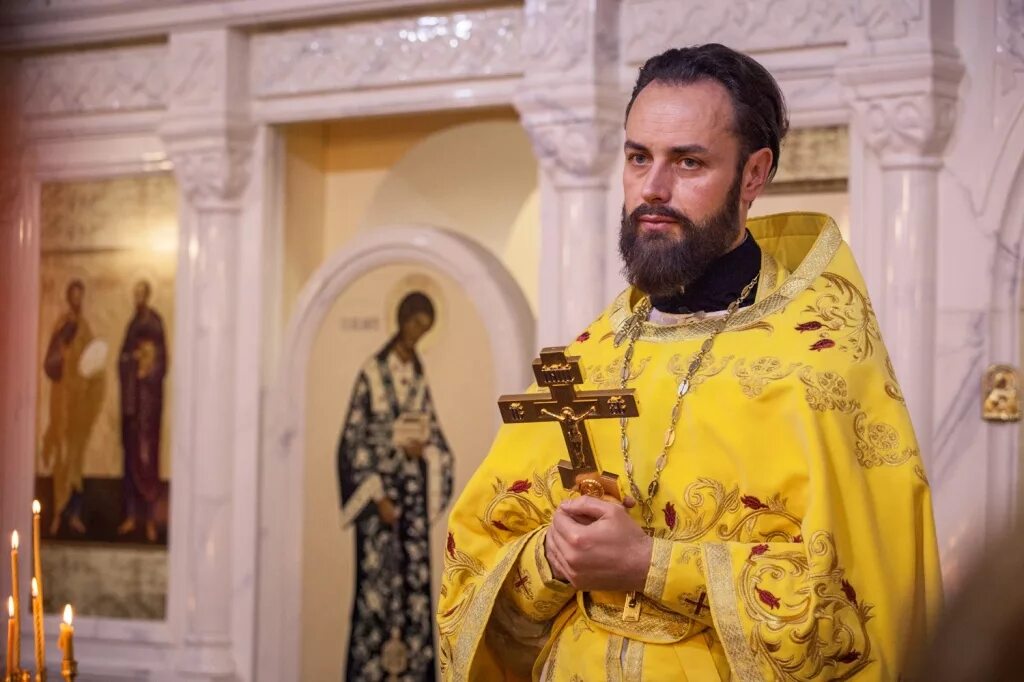 протоиерей владимир сорокин настоятель князь-владимирского собора. протоиерей владимир сорокин. протоиерей владимир иустинович сорокин. настоятель храма равноап князя владимира волгоград. настоятель князя владимира.