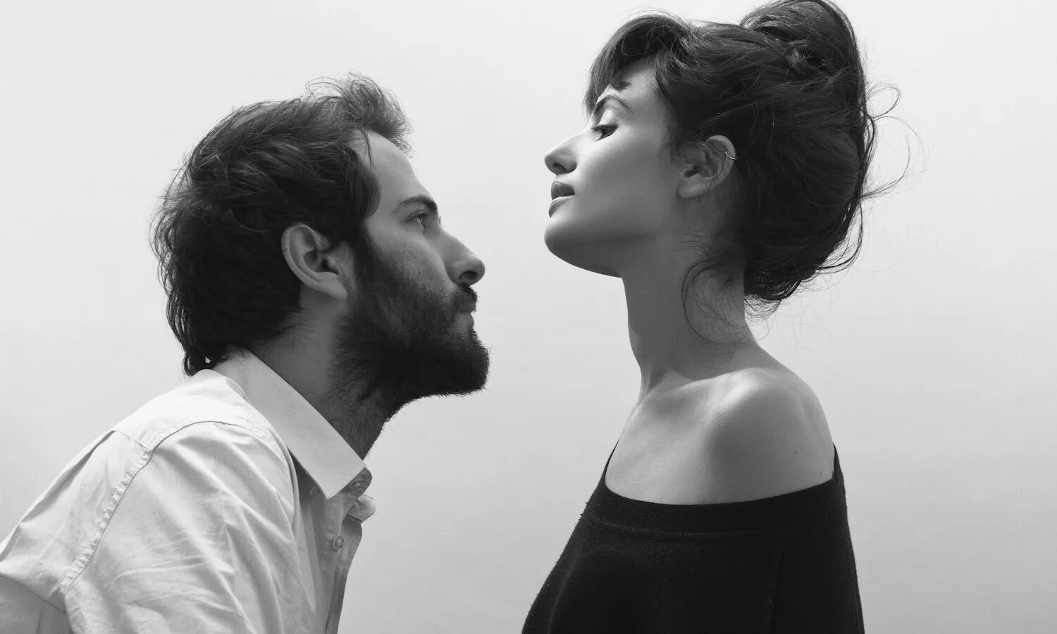 Mileo youre mine. Mileo you're mine выступление. Mileo youre mine обложка. Mileo певец. Raving george you're mine.