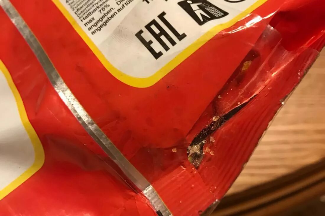 Нарушена целостность упаковки. Нарушена целостность упаковки. Нарушена целостность упаковки товара. Целостность товара. Дефекты упаковки товаров.