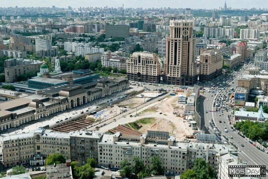 Площадь павелецкого вокзала. Москва площадь Павелецкого вокзала. Площадь перед Павелецким вокзалом Москва. Площадь площадь Павелецкого вокзала.