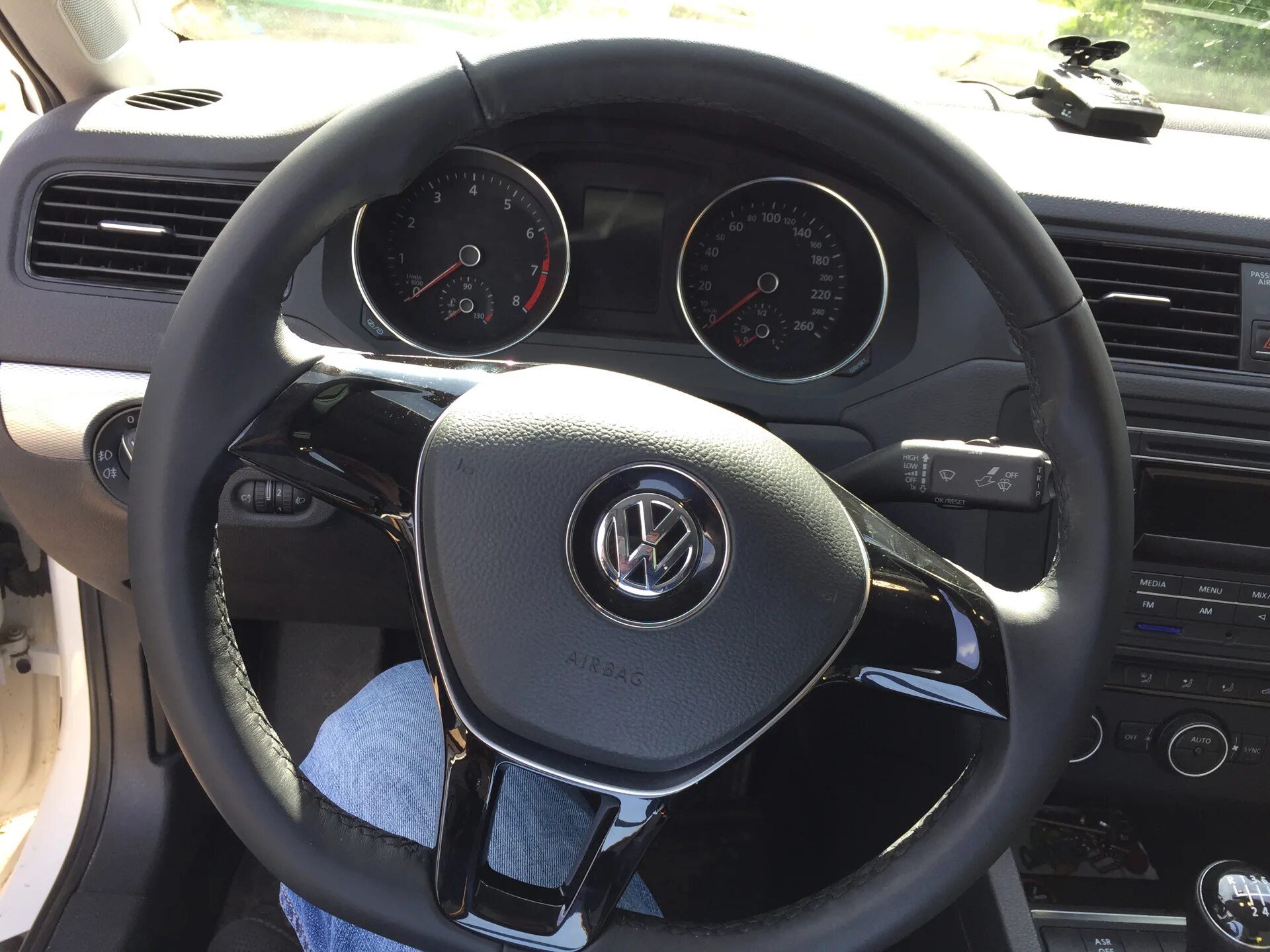Руль джетта 6. Руль джетта 6. Руль vw jetta 6. Руль на фольксваген джетта 6. Руль на фольксваген джетта 6.