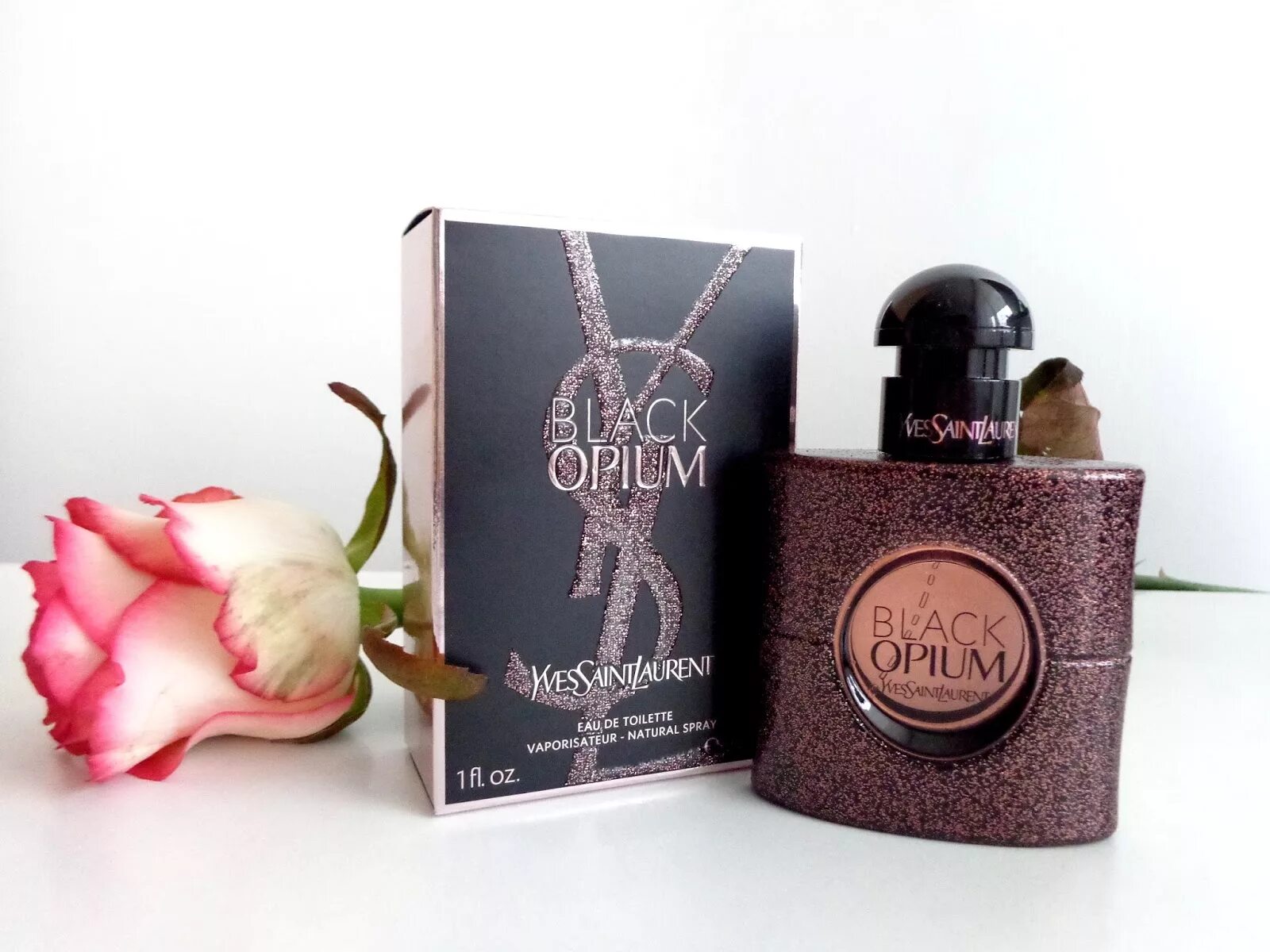 Yves Sen Loran духи Black Opium. YSL Black Opium EDT. Yves Saint Laurent Opium Black 15 мл. YSL Black Opium logo.