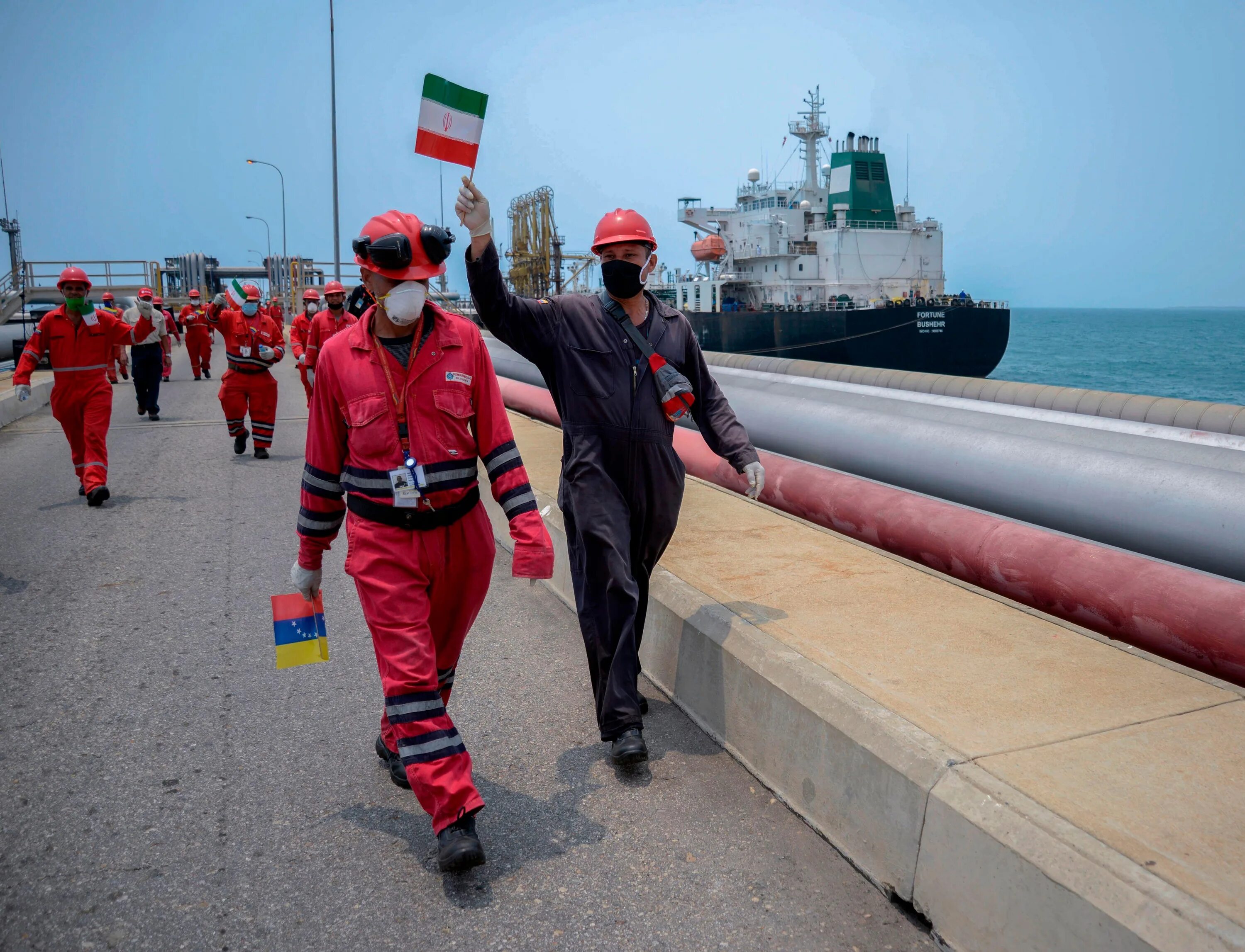 Иран танкер. Венесуэла нефть. Нефтедобыча в Венесуэле. Иран нефть фото. Венесуэла страна нефть