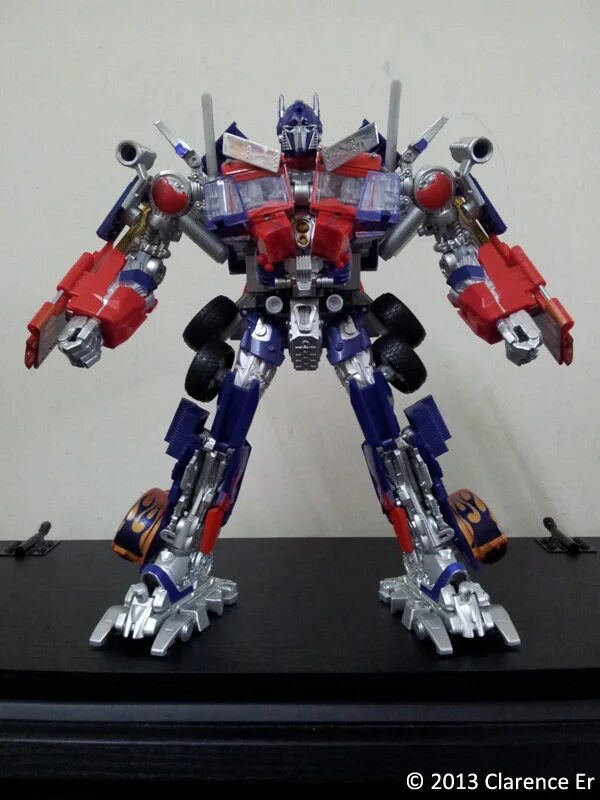 Transformers siege optimus prime galaxy upgrade. 0 ik-7. Optimus leader 2. Optimus leader. Transformer optimus prime 2007 leader class.