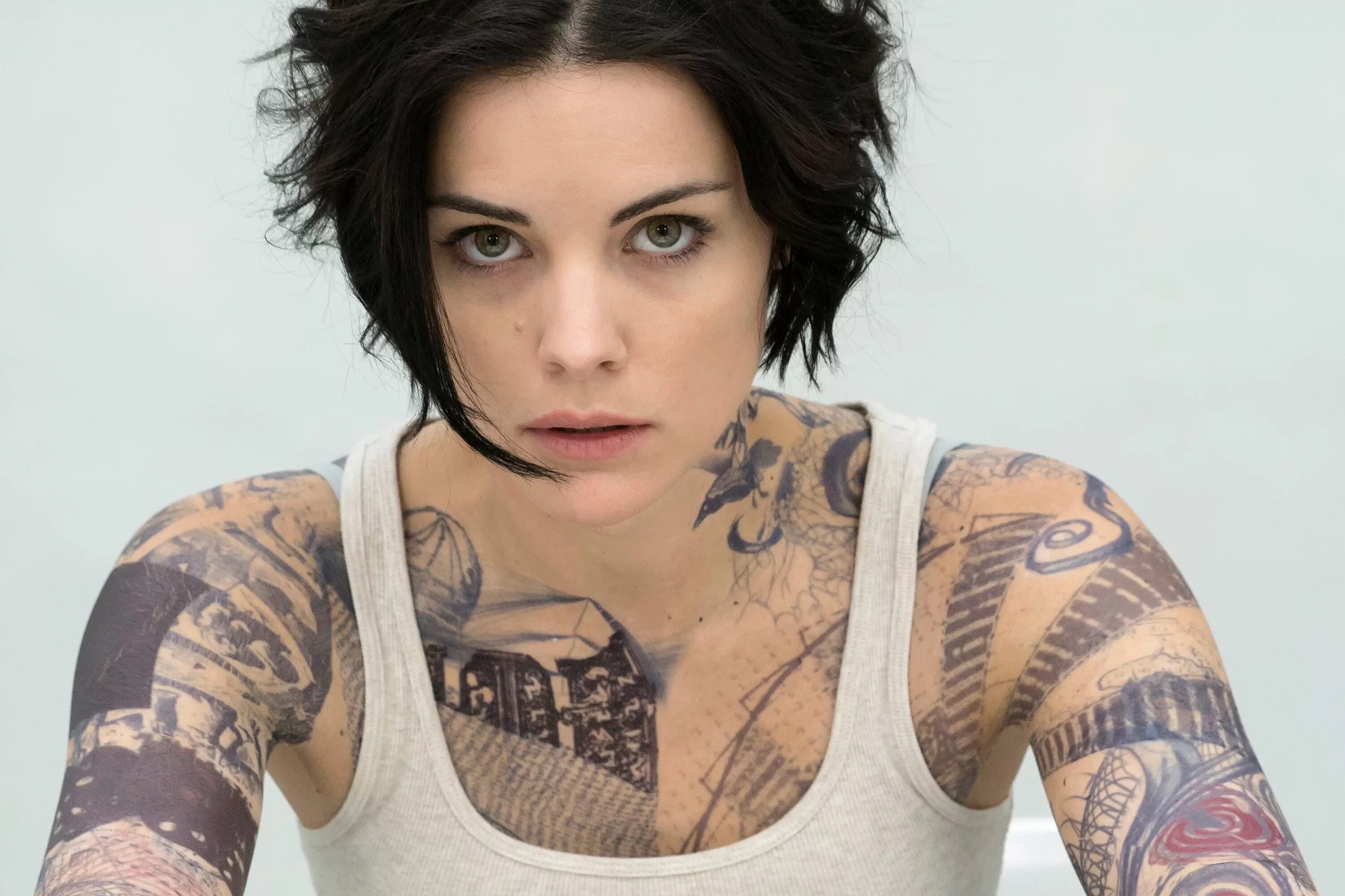 Jaimie alexander слепая зона. Джейми александер blindspot. Джейн доу zzz когда выйдет. Джейн доу zzz когда выйдет. Джейми александер слепая зона.