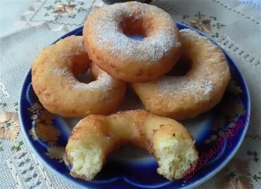 Творожные колечки. Творожные кольца в духовке. Колечки из творога в духовке. Творожные колечки. Колечки из творога.