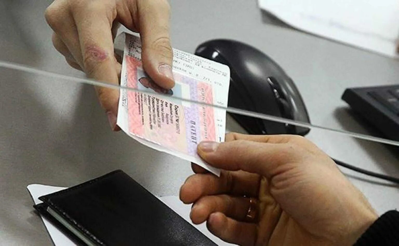 Получить патент иностранному. Патент для иностранных граждан. патент для мигрантов. трудовой патент. патент трудового мигранта.