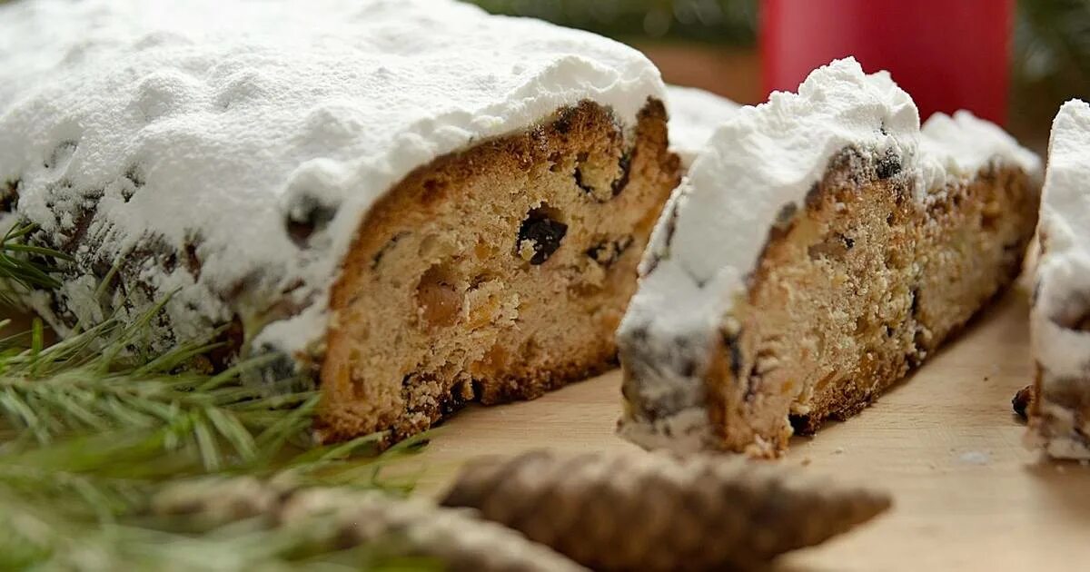 Рождественский кекс stollen. Штоллен рождественский пирог дрезден. Рождественский кекс штоллен. Штолин выпечка рецепты с фото. Штолин выпечка рецепты с фото.