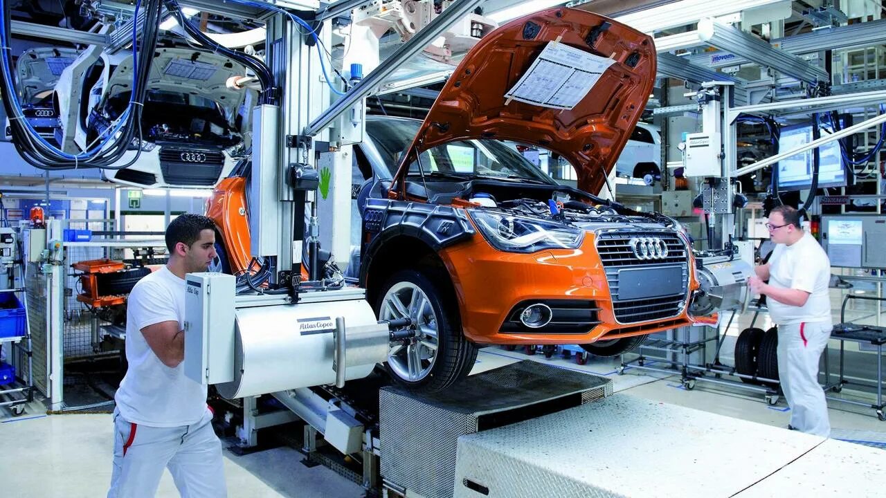 Завод шкода в чехии. Елабуга автомобильный завод форд. Fiat заводы в россии. Автопром европы. Ford focus конвейер sollers.