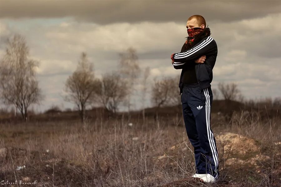 Один в поле. Один в поле воин фото. Пацан один на поле. Один в поле не воин фото.