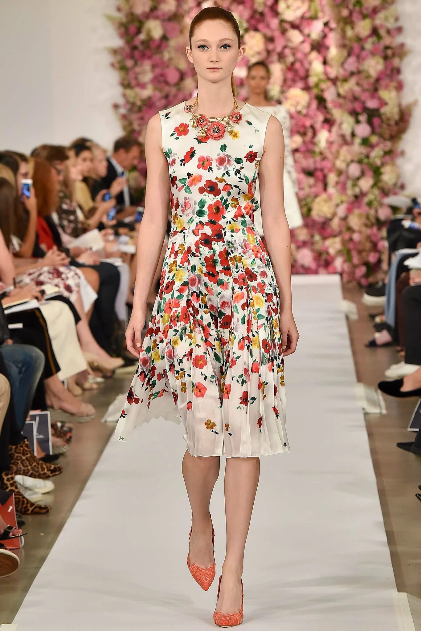 Collection 2015. Трендовые платья 2023 Oscar de la Renta.