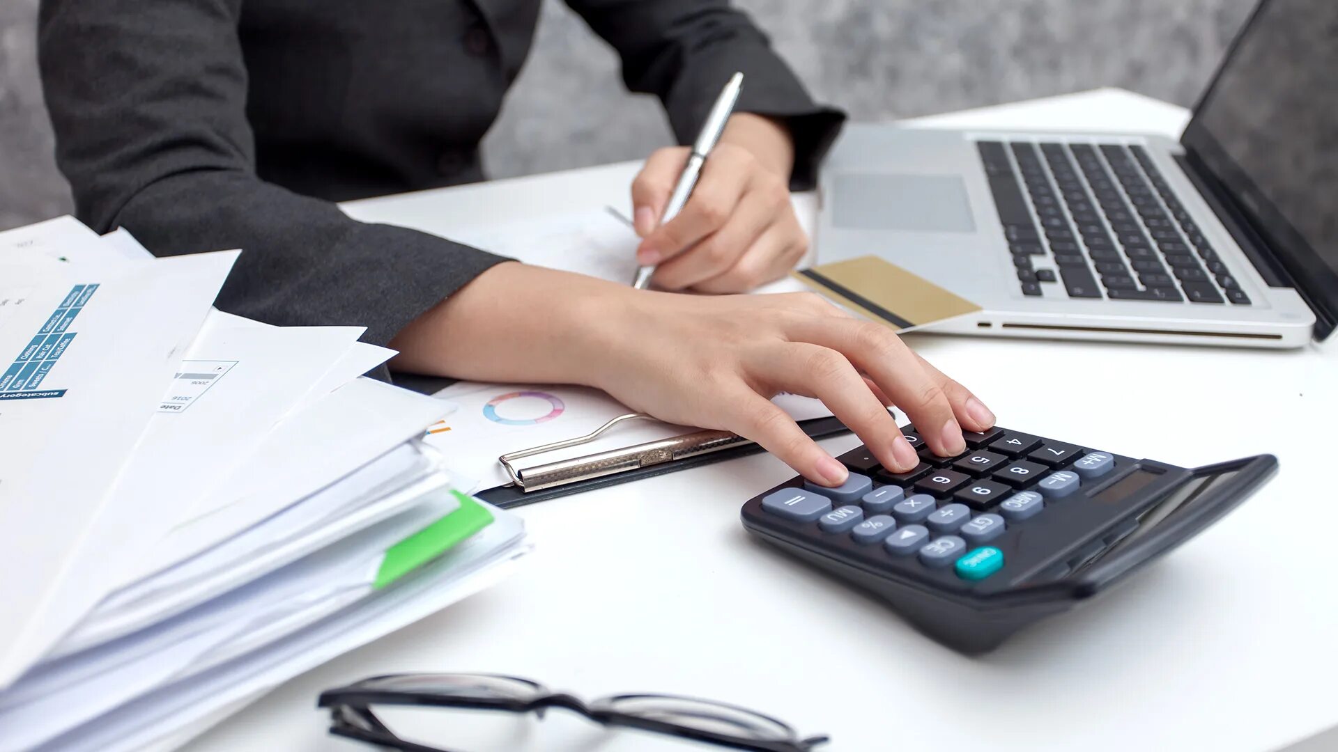 Главный бухгалтер в бюджет. Требуется бухгалтер. Главный бухгалтер в бюджет. Банковское дело и бухгалтерский учет. Офис экономиста.