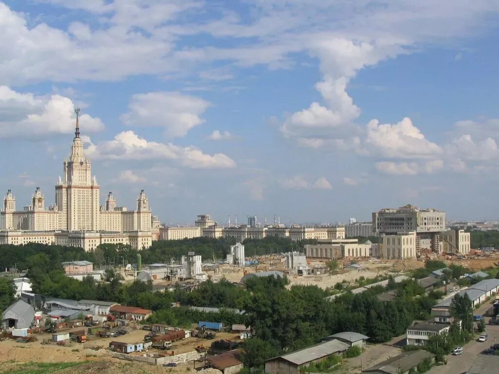 Мгу район москвы. Район МГУ В Москве. Раменки МГУ. Деревня Раменки МГУ. Вид из Раменок на МГУ.