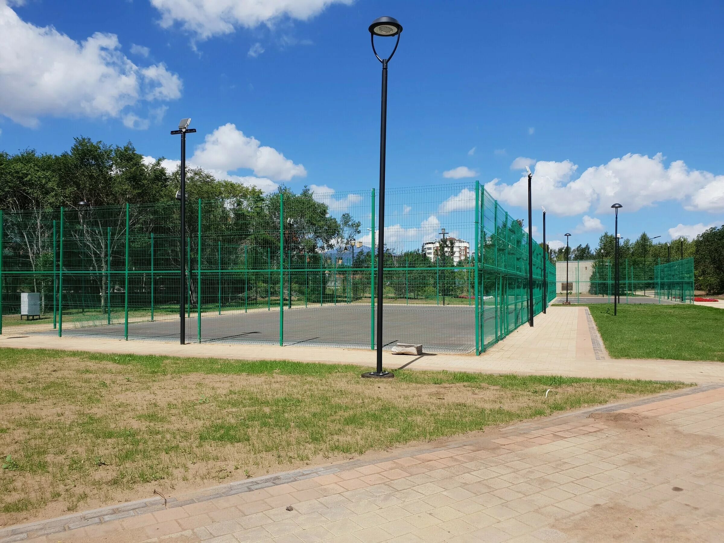 Аттракционы караганда центральный парк. Парк имени 40-летия влксм. Центральный парк культуры и отдыха караганда. Центральный парк культуры и отдыха караганда. Парк караганда.