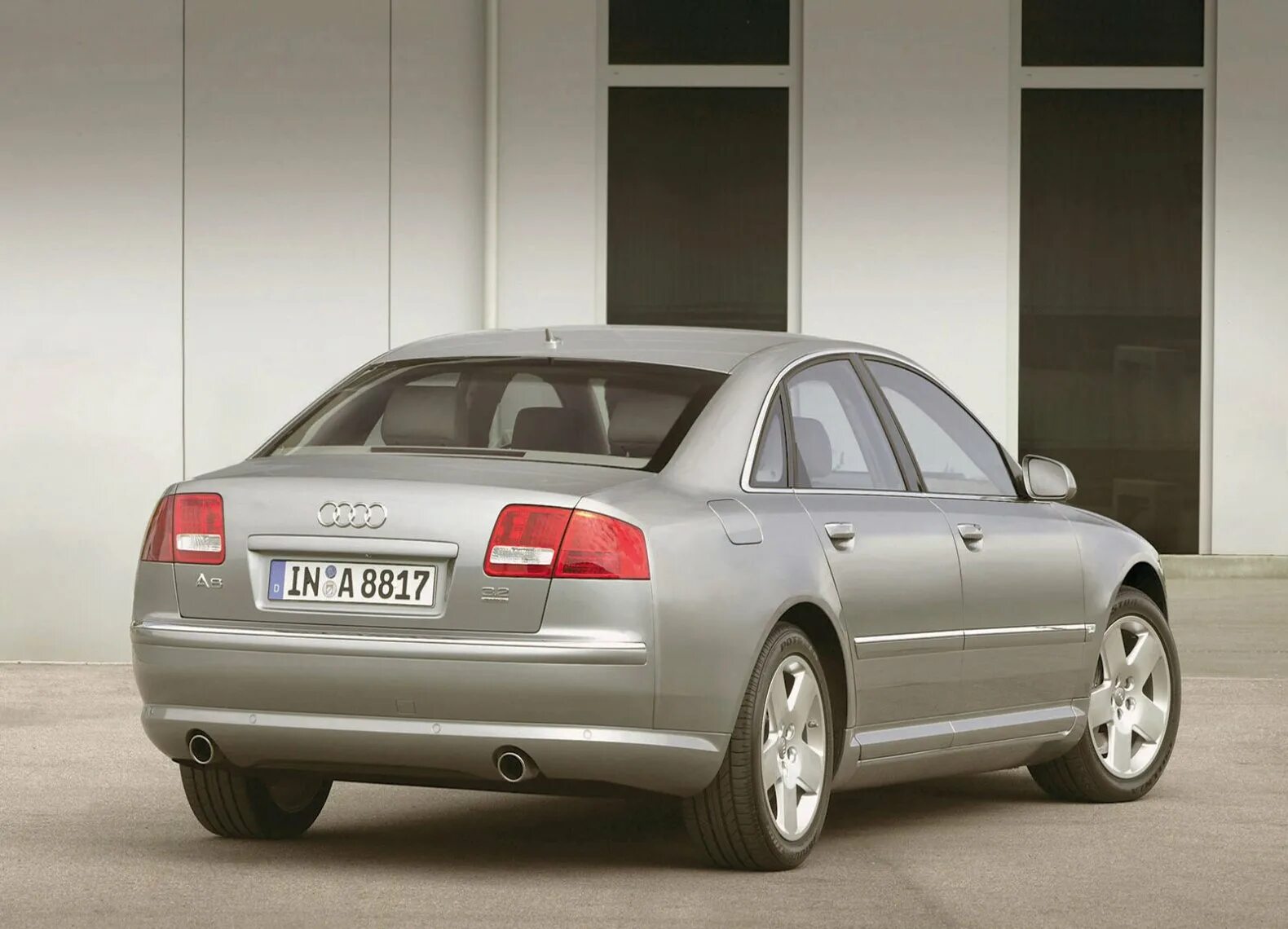 Купить ауди а 8 1. Audi a8 2005. Audi a8l 2005. Ауди а8 Лонг 2005. Ауди а8 кватро 4.2.