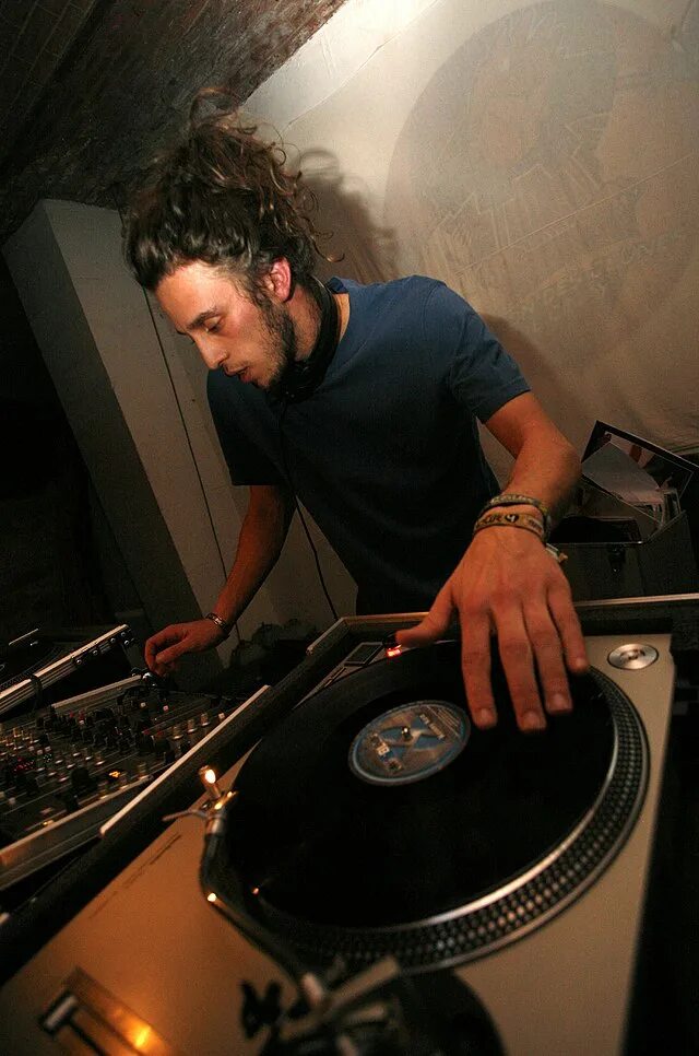 Work remix. Dj s work. Djs@work. Вундер тайм. Dj work someday солистка.
