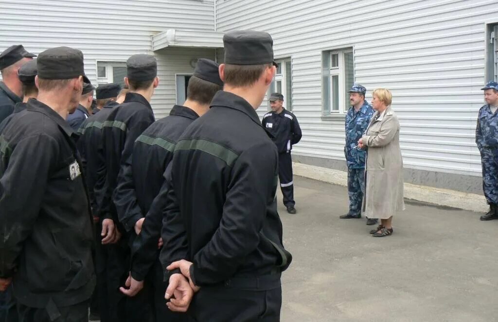 Администрация тюрьмы. Администрация исправительного учреждения. Обыск осужденных. Прием в исправительное учреждение