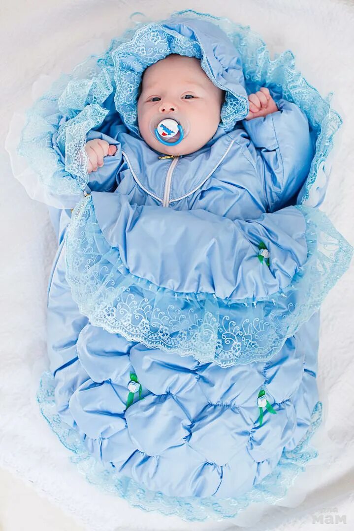 Авито выписки. Конверт на выписку для новорожденных. Черкесск конверты на выписку вязаные. Комплекты для выписки из роддома царевна лебедь. Бант на конверт для выписки на резинке.