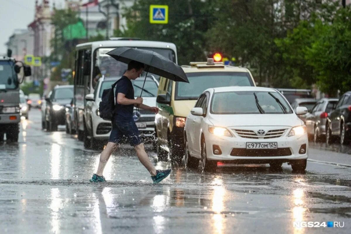 Неделя без дождей. Ливень. Сильный дождь. Ливень фото. Дождь в Красноярске.