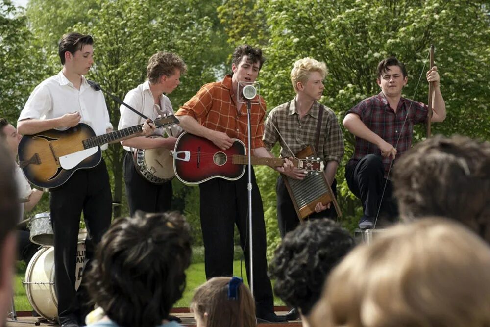 «Стать Джоном Ленноном» / Nowhere boy (2010). Nowhere boy