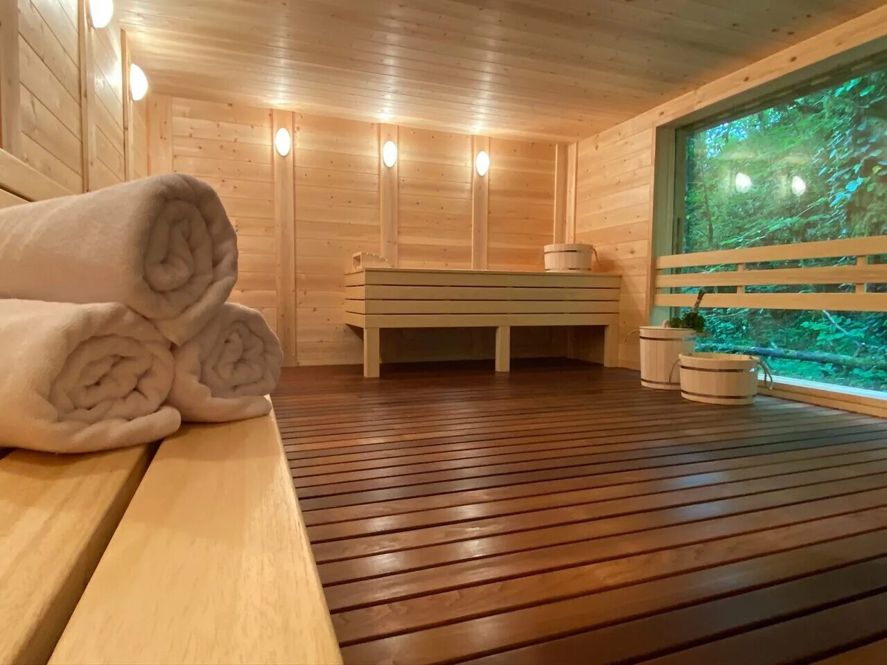 Спа глэмпинг. Лес глэмпинг парк сочи. Глэмпинг сочи красная поляна. Глэмпинг лес сочи. Глэмпинг сочи красная поляна.