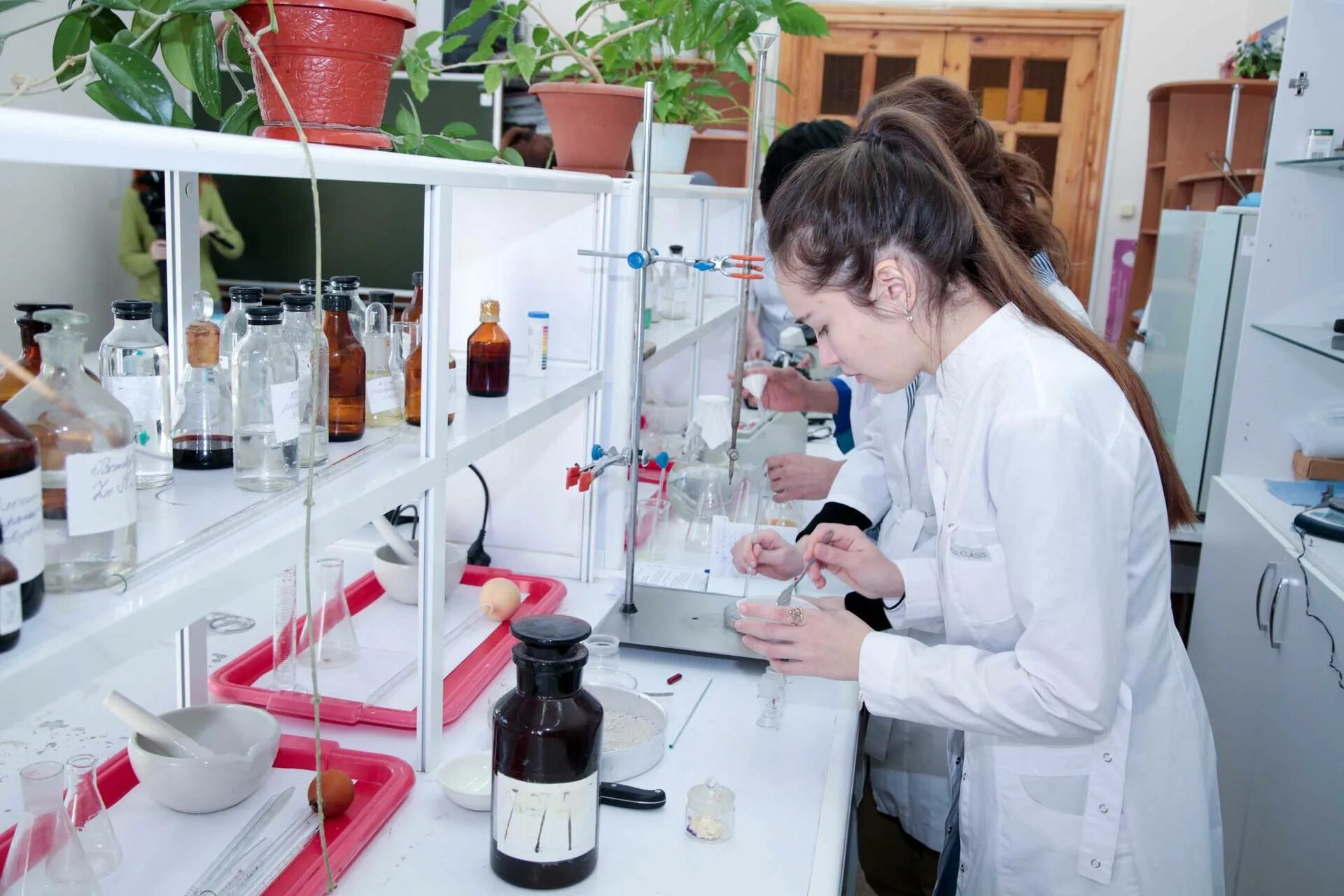 Экспертиза товаров. Экспертиза качества продукции. Товароведение и экспертиза качества потребительских. Судебная товароведческая экспертиза. Экспертиза продуктов.