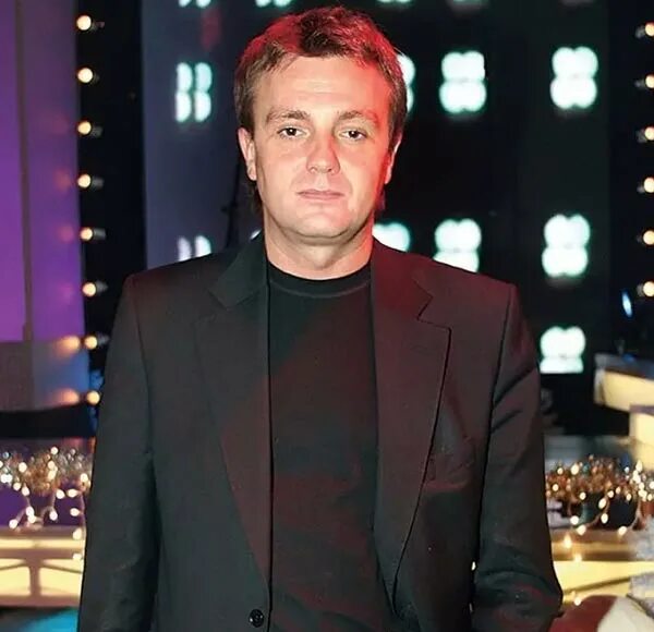 Александр расторгуев дом 2 фото. Михайловский дом 2. Наталья варвина и михайловский. Алексей михайловский дом 2. Руководитель дома 2.