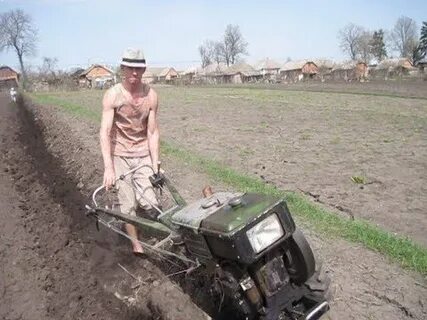 Пахать плугом видео