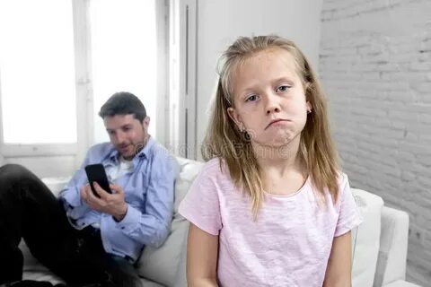 Родители проверяйте телефоны своих детей
