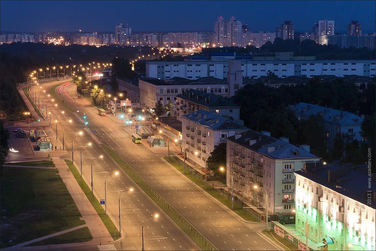 Ул маяковского минск. Улица Маяковского (Минск). Минск ул Маяковского. Улица Маяковского Челябинск. Минск улицы.