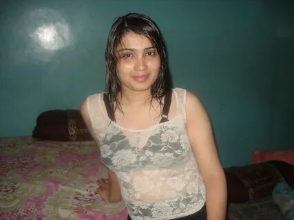 Razia Pakistani swinger bhabhi. 