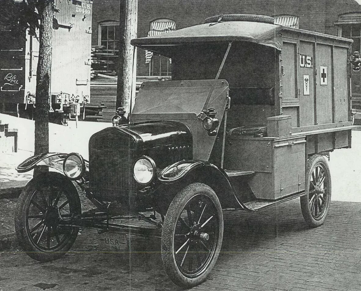 Автомобили первой мировой. Ford t Ambulance 1917. Ford model t Ambulance 1917. Форд т санитарный. Форд т1.